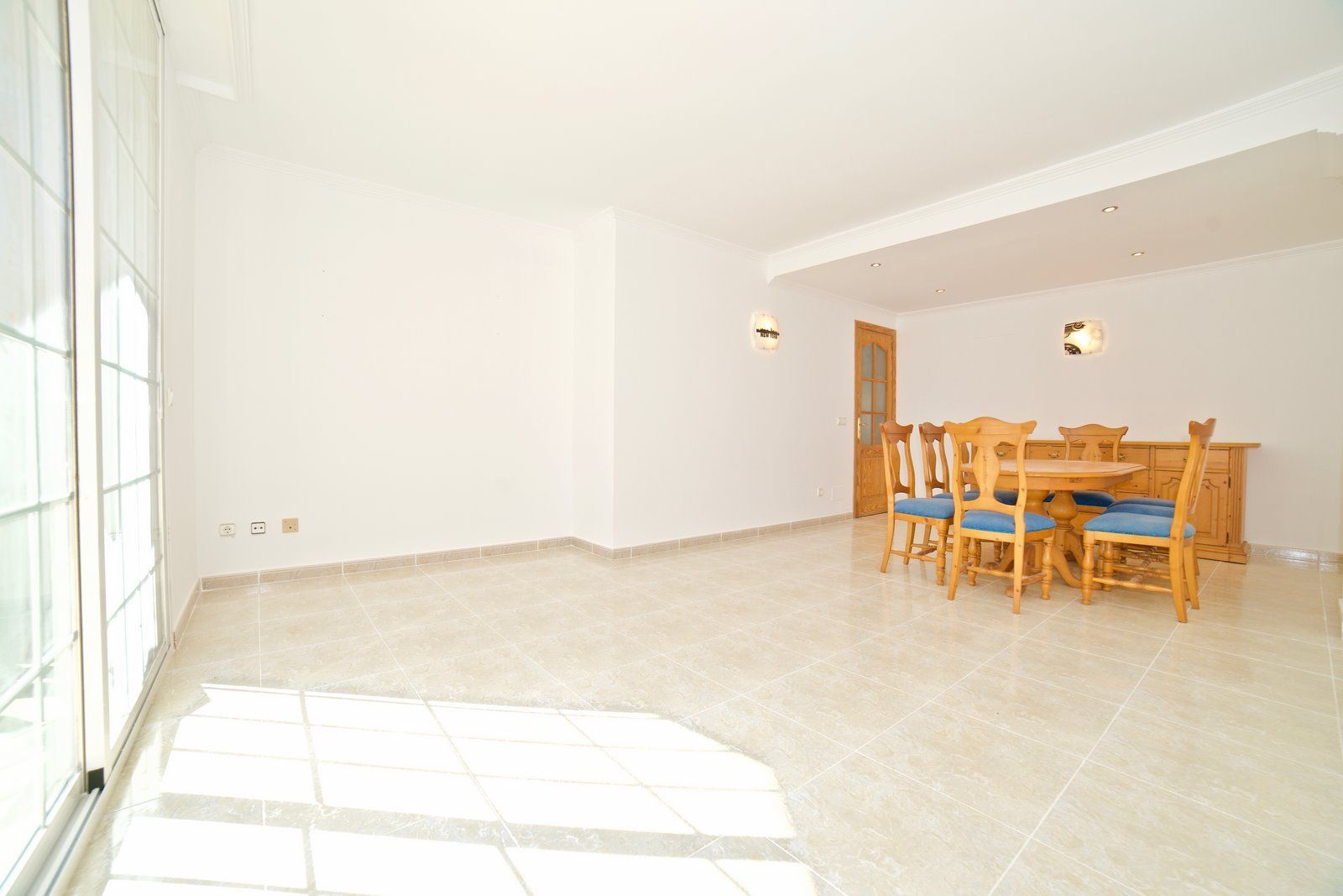 Piso en venta en Campos con gran terraza y 3 habitaciones