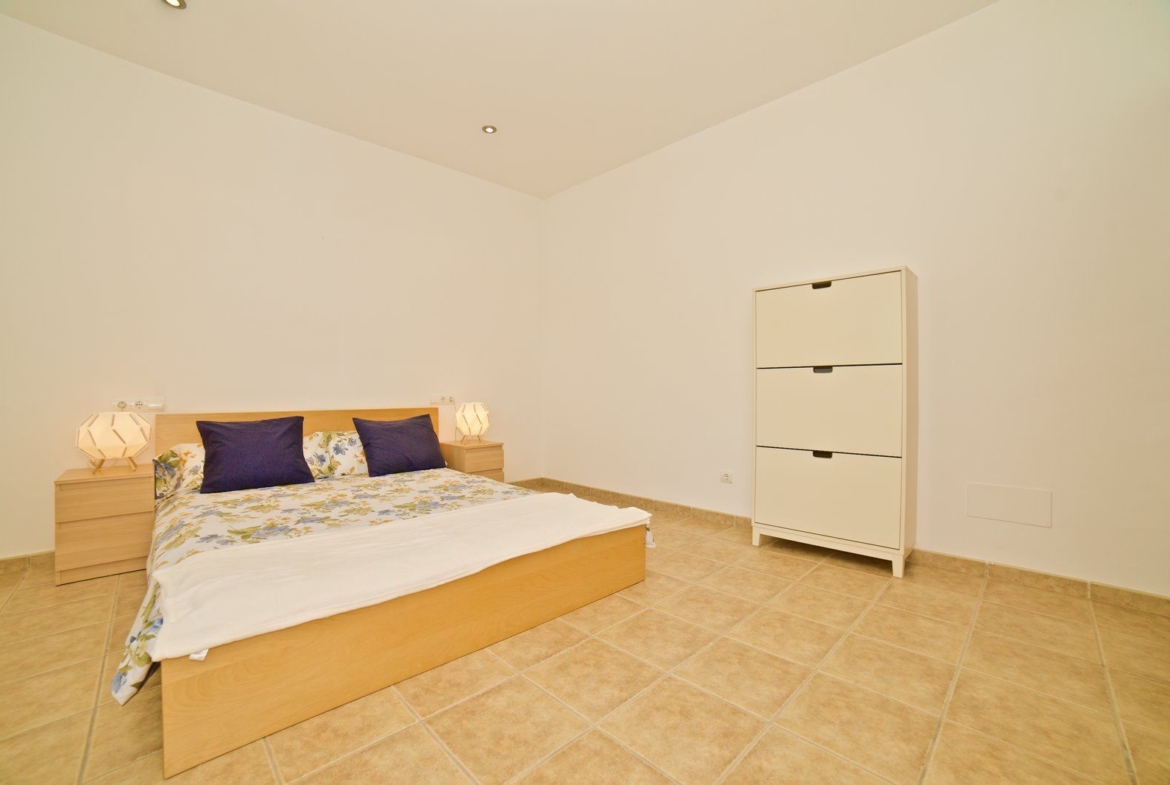 Country Home for Rent with Private Pool Near Campos