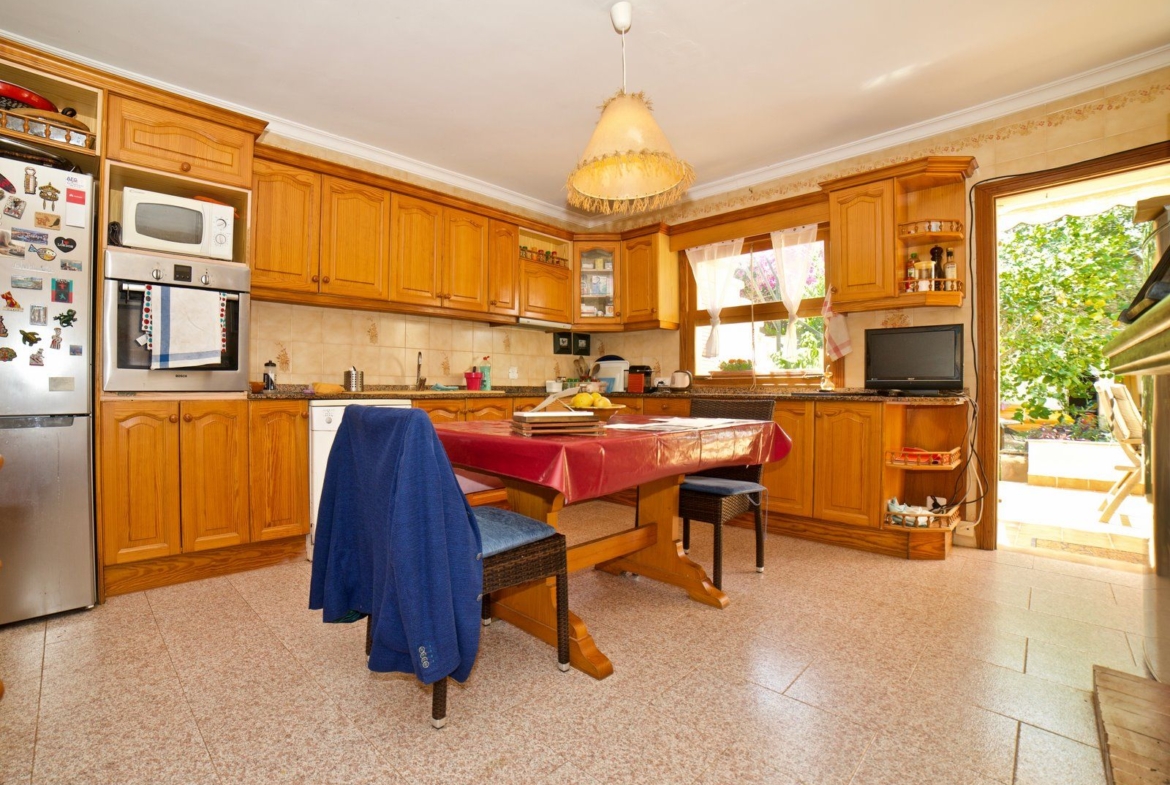 Haus mit Garten & Kamin zum Kauf in s’Estanyol, Mallorca