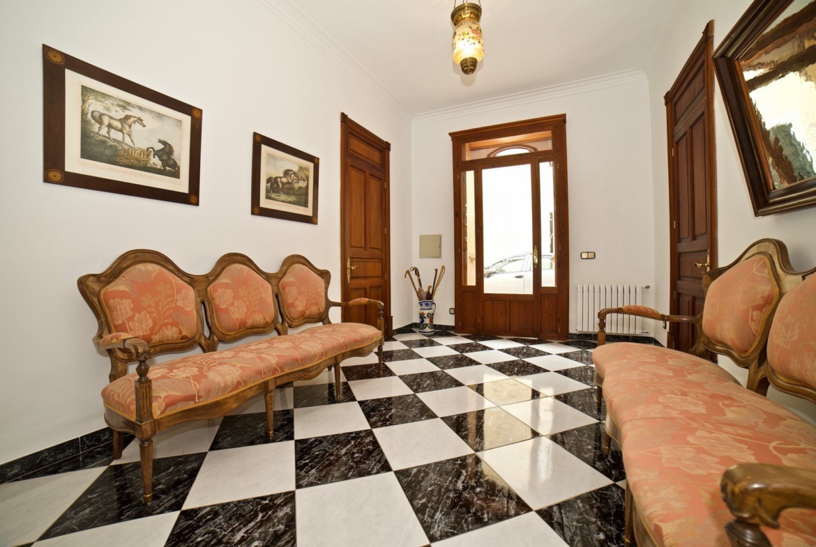 Alquiler planta baja señorial en Campos: 182 m² con historia