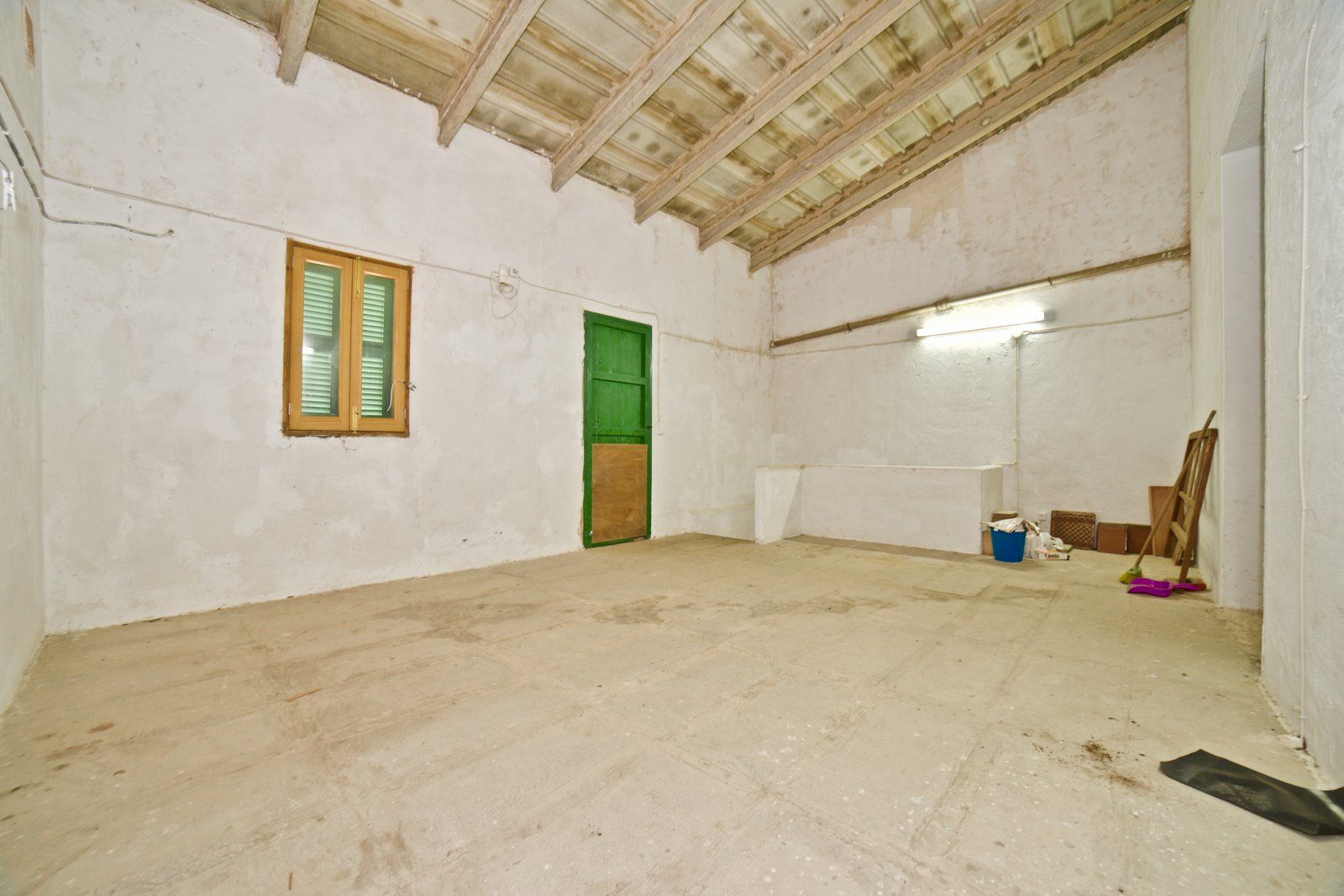 Village House for Rent in Campos with Courtyard and Terrace