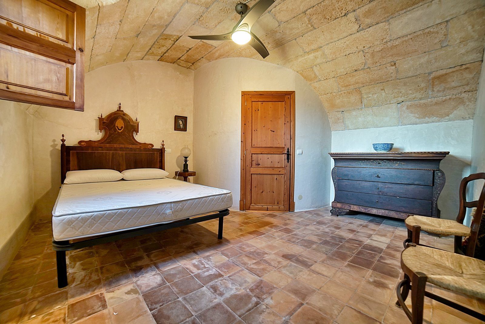 25-Villasyfincasmallorca.jpg Restored 17th-Century Windmill for Rent in Algaida, Mallorca