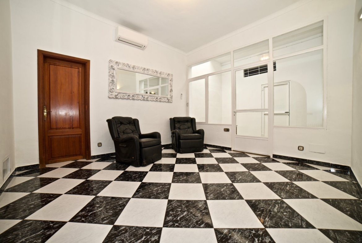 Alquiler planta baja señorial en Campos: 182 m² con historia