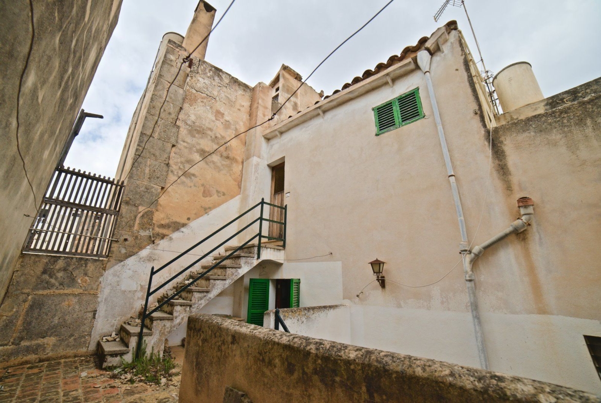 Casa de pueblo en Llucmajor con terraza y 4 habitaciones