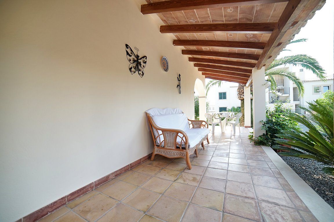 Chalet en Portocristo Novo con piscina y apartamento independiente — 900 m de Cala Anguila