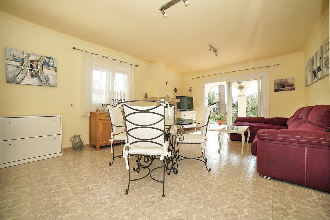 Chalet en Portocristo Novo con piscina y apartamento independiente — 900 m de Cala Anguila