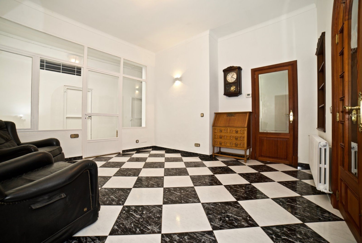 Alquiler planta baja señorial en Campos: 182 m² con historia
