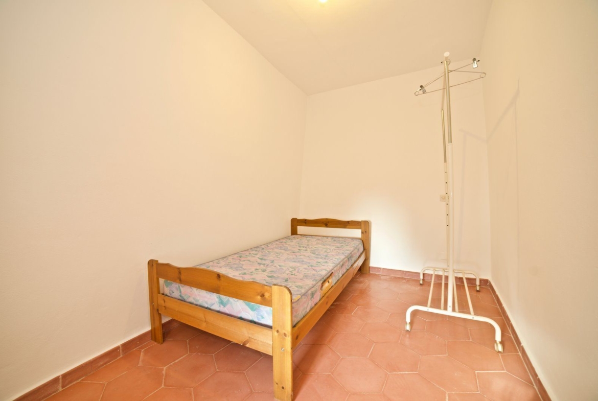 Charming House with Large Garden for Rent in Ses Salines