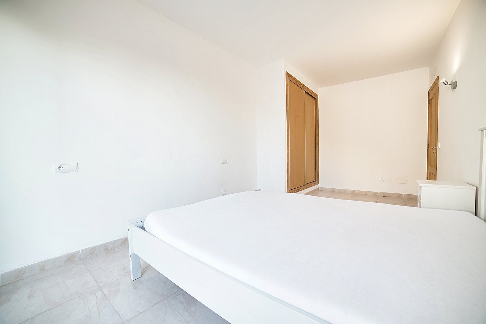 28-Villasyfincasmallorca.jpg Casa adosada con vistas al mar en Ses Salines, Mallorca