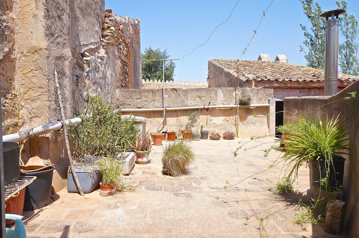 Town House with Garden, Terrace and Views in Ses Salines | 260 m²