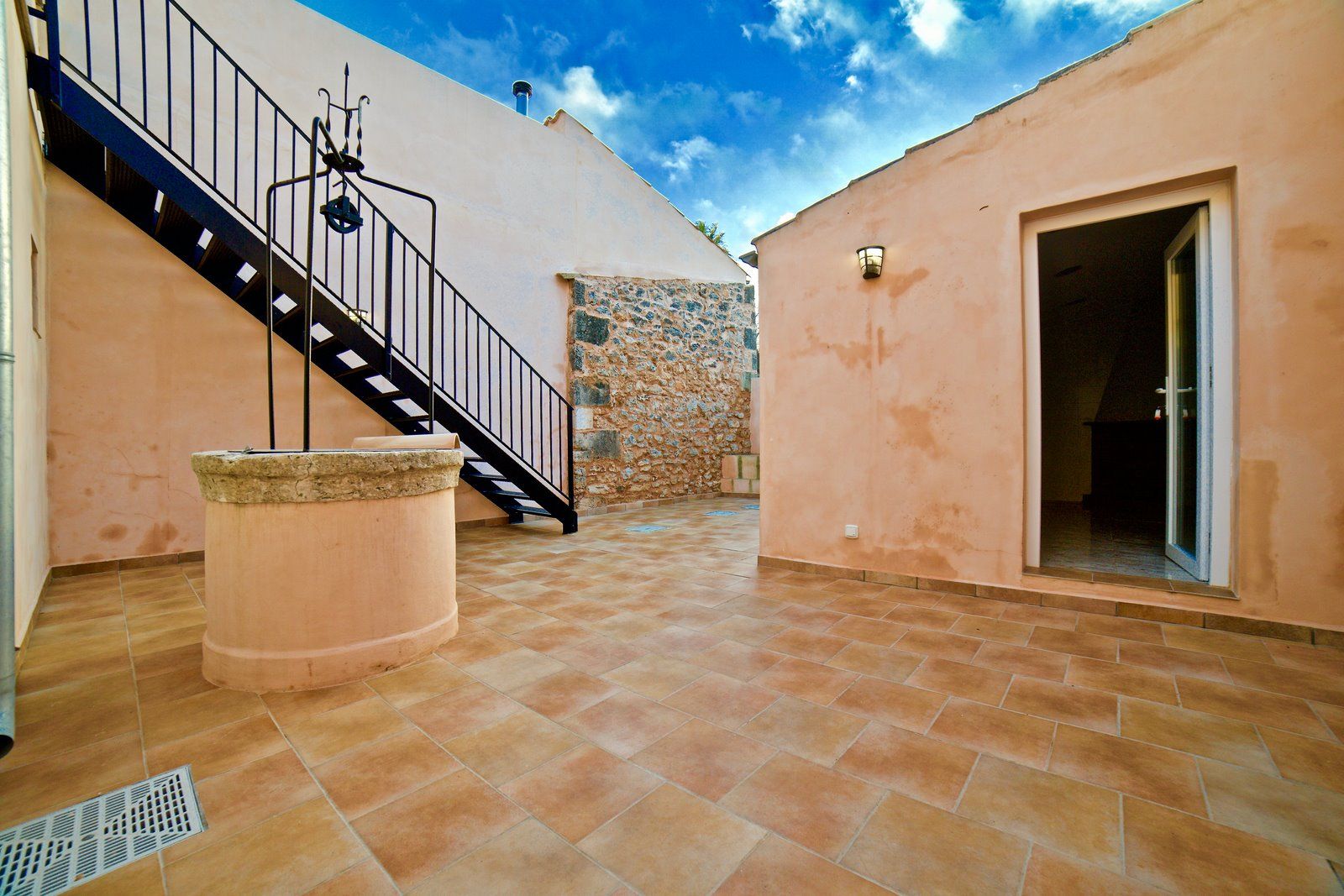 29-1177-Villasyfincasmallorca.jpg Renovated Village House with Garden & Garage in Santanyí