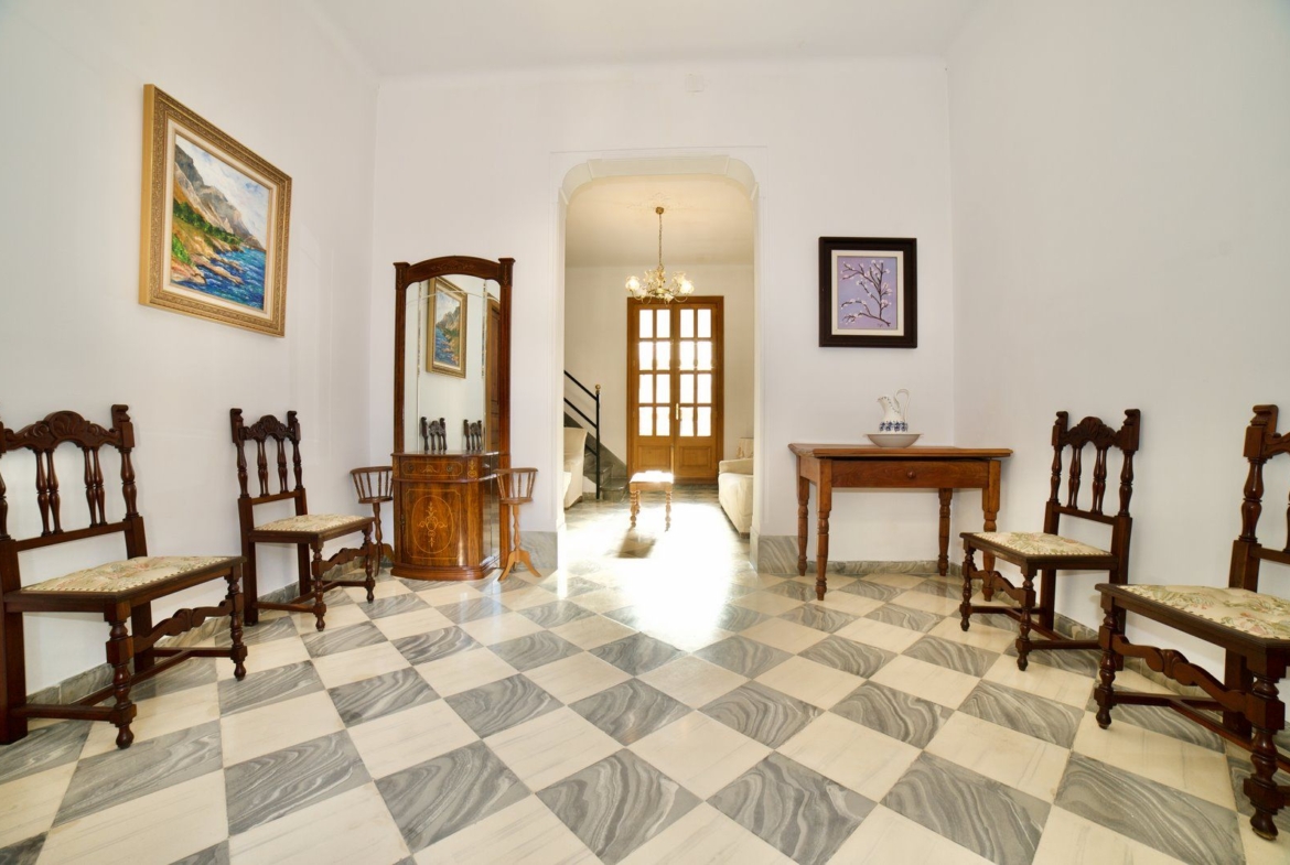 Casa de pueblo en alquiler en Montuïri con garaje, patio y terrazas