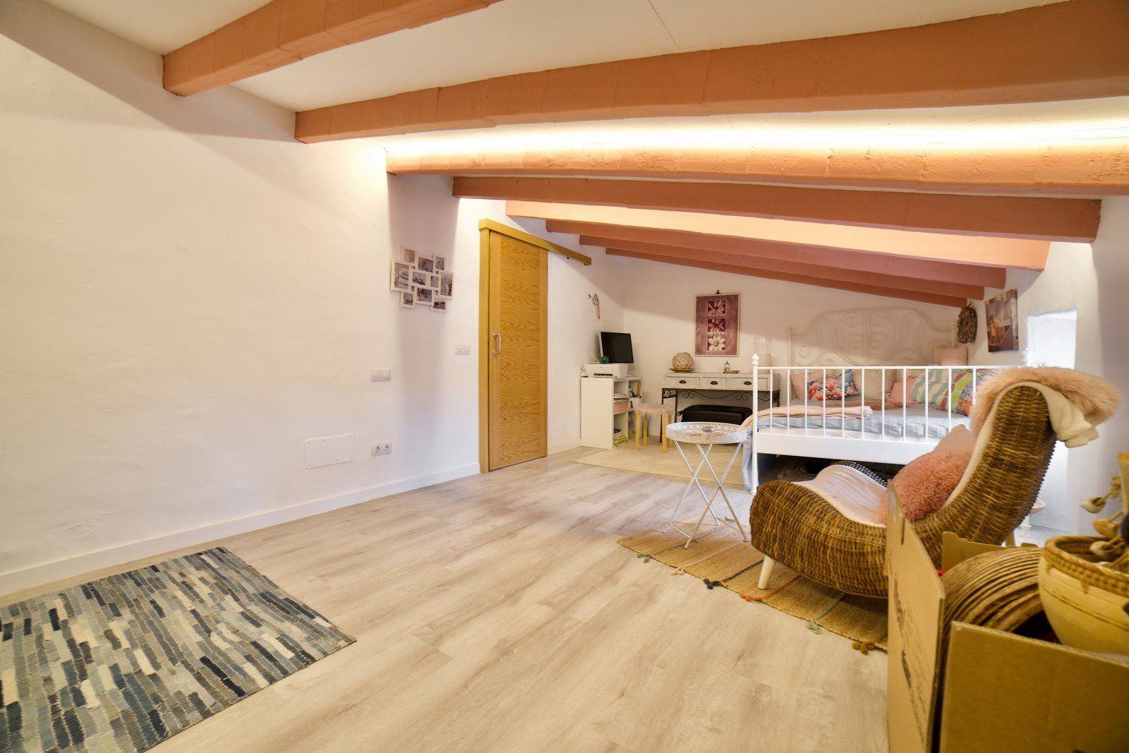29-2047-Villasyfincasmallorca.jpeg Renovated Village House with Garden for Rent in Ses Salines