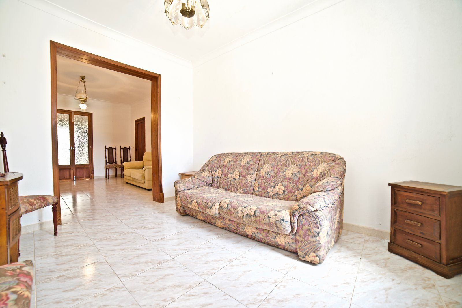 Ground-Floor Apartment with Large Terrace for Rent, Ses Salines