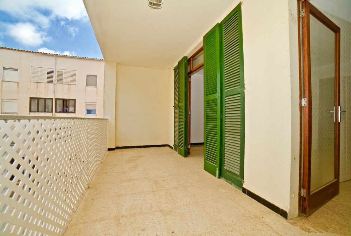 Piso con terraza junto al puerto en Colonia de Sant Jordi