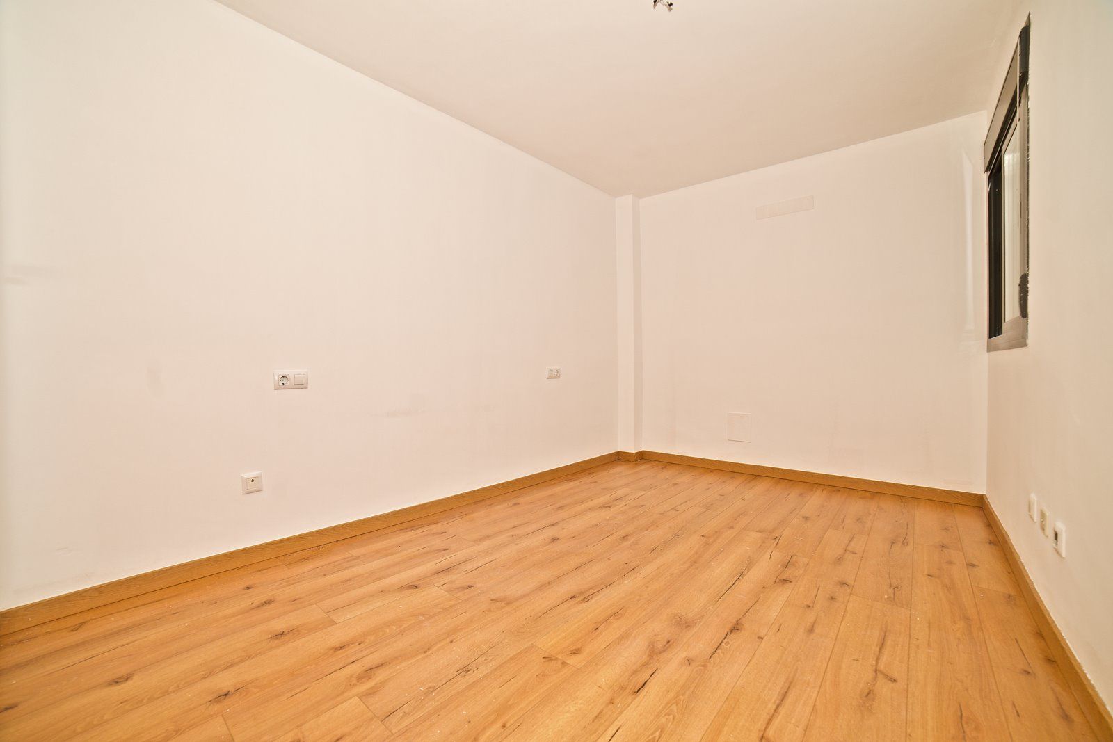 3-1183-Villasyfincasmallorca.jpg Unmöblierte 3-Zimmer-Wohnung zur Miete mit Aufzug im Zentrum von Campos