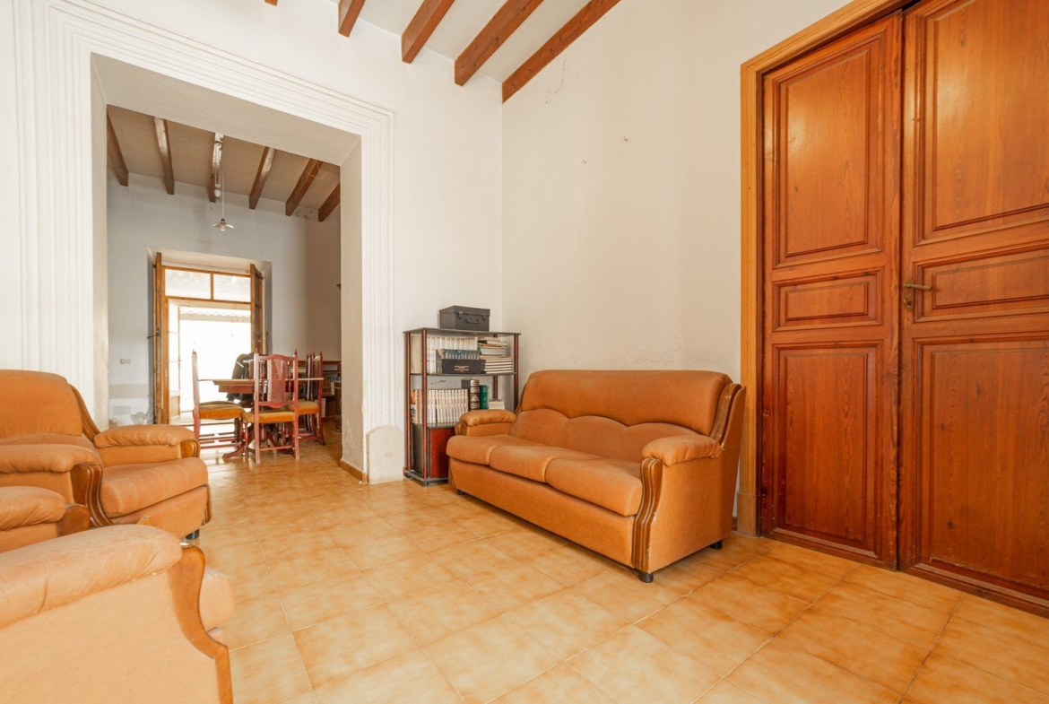 Casa de pueblo en Es Llombards con patio y terraza | 278 m²