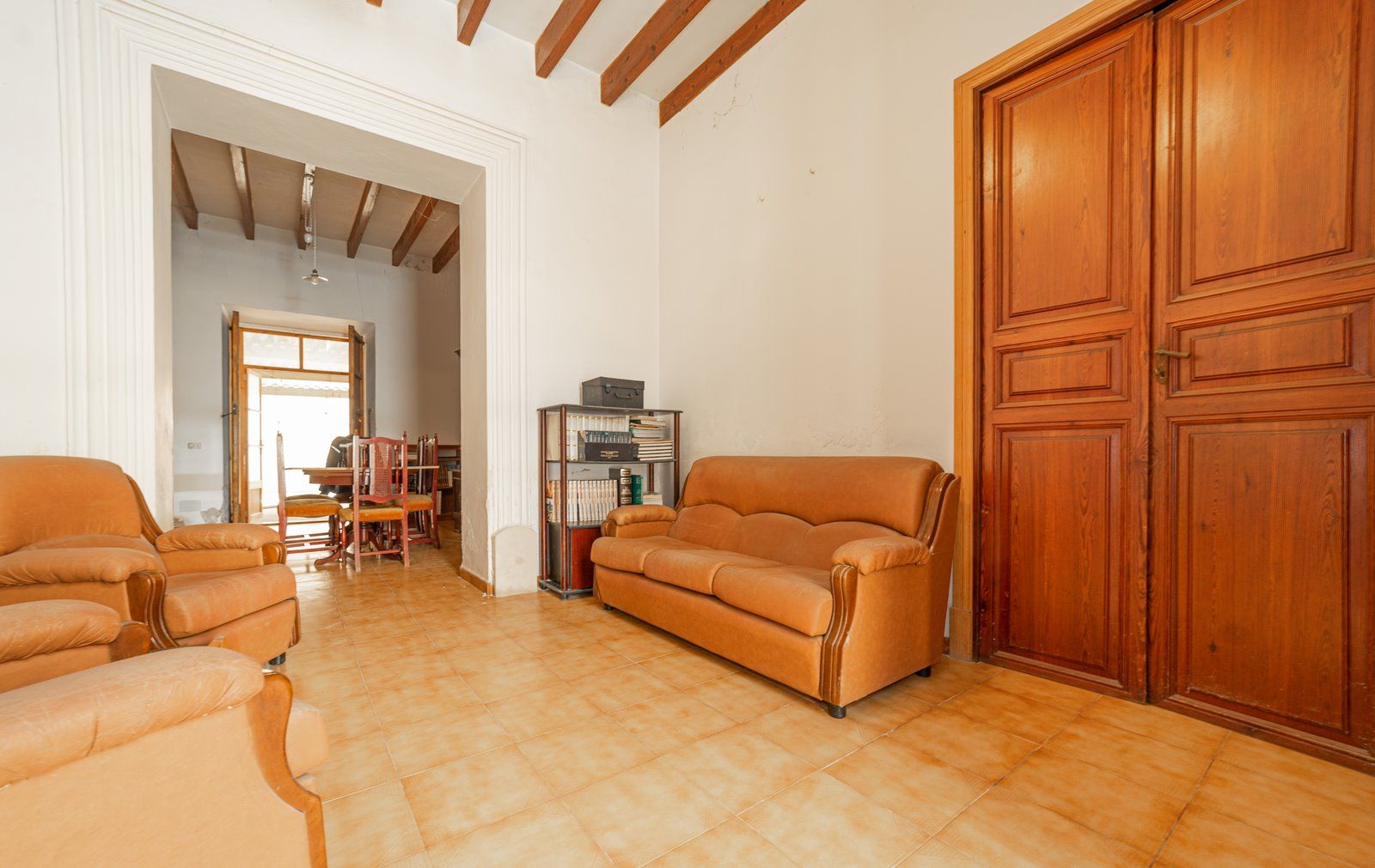 3-1201-Villasyfincasmallorca.jpg Casa de pueblo en Es Llombards con patio y terraza | 278 m²
