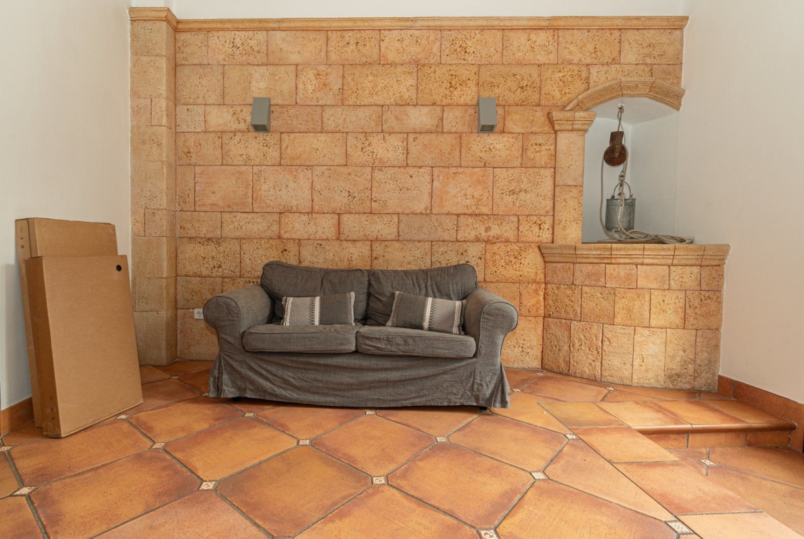 Alquiler casa de pueblo en Llucmajor: renovada, con patio y solárium