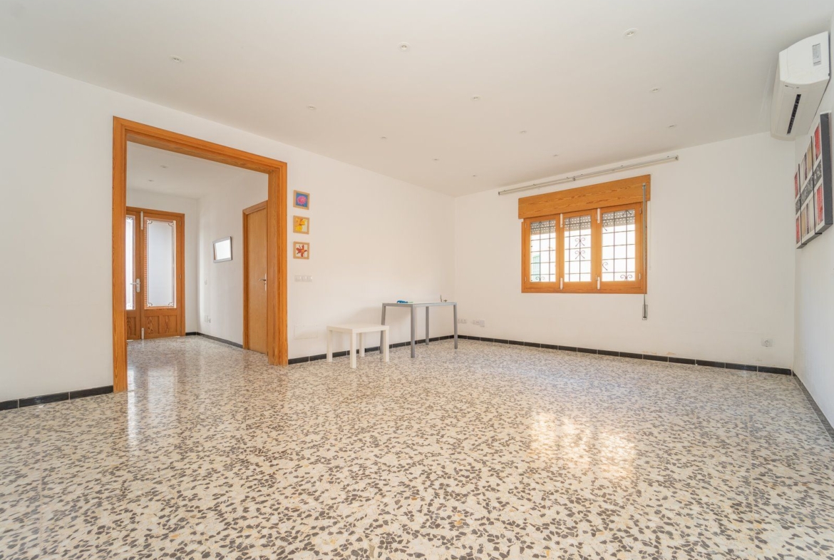 Alquiler casa de pueblo en Campos: planta baja 154 m² con gran patio