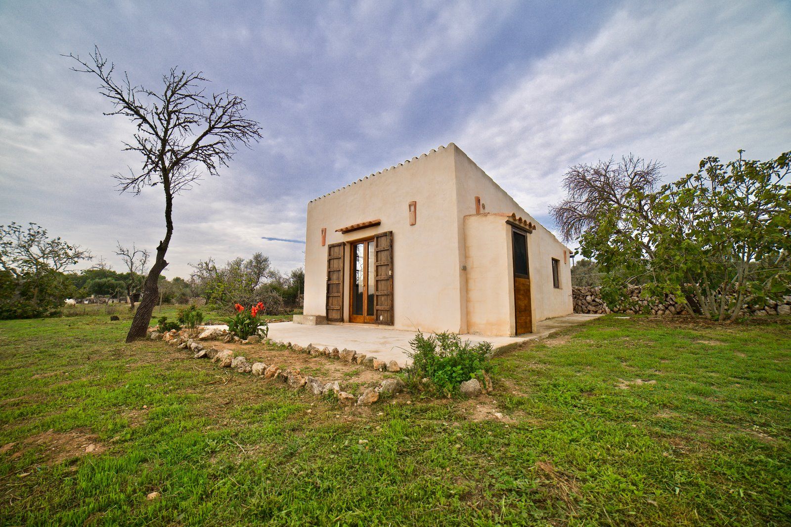 3-2006-Villasyfincasmallorca-1.jpg Landhaus zur Saisonmiete bei Sineu, Mallorca