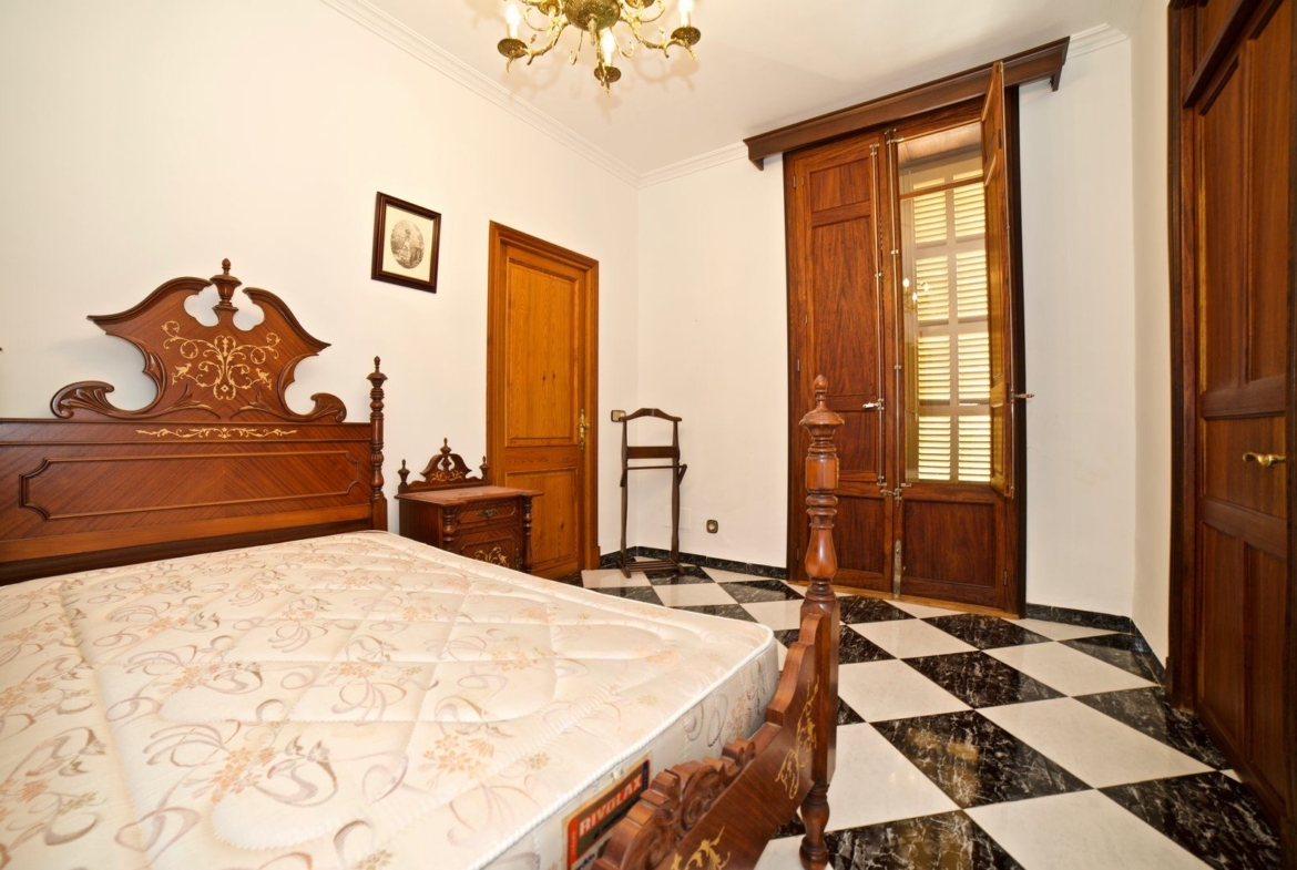 Alquiler planta baja señorial en Campos: 182 m² con historia