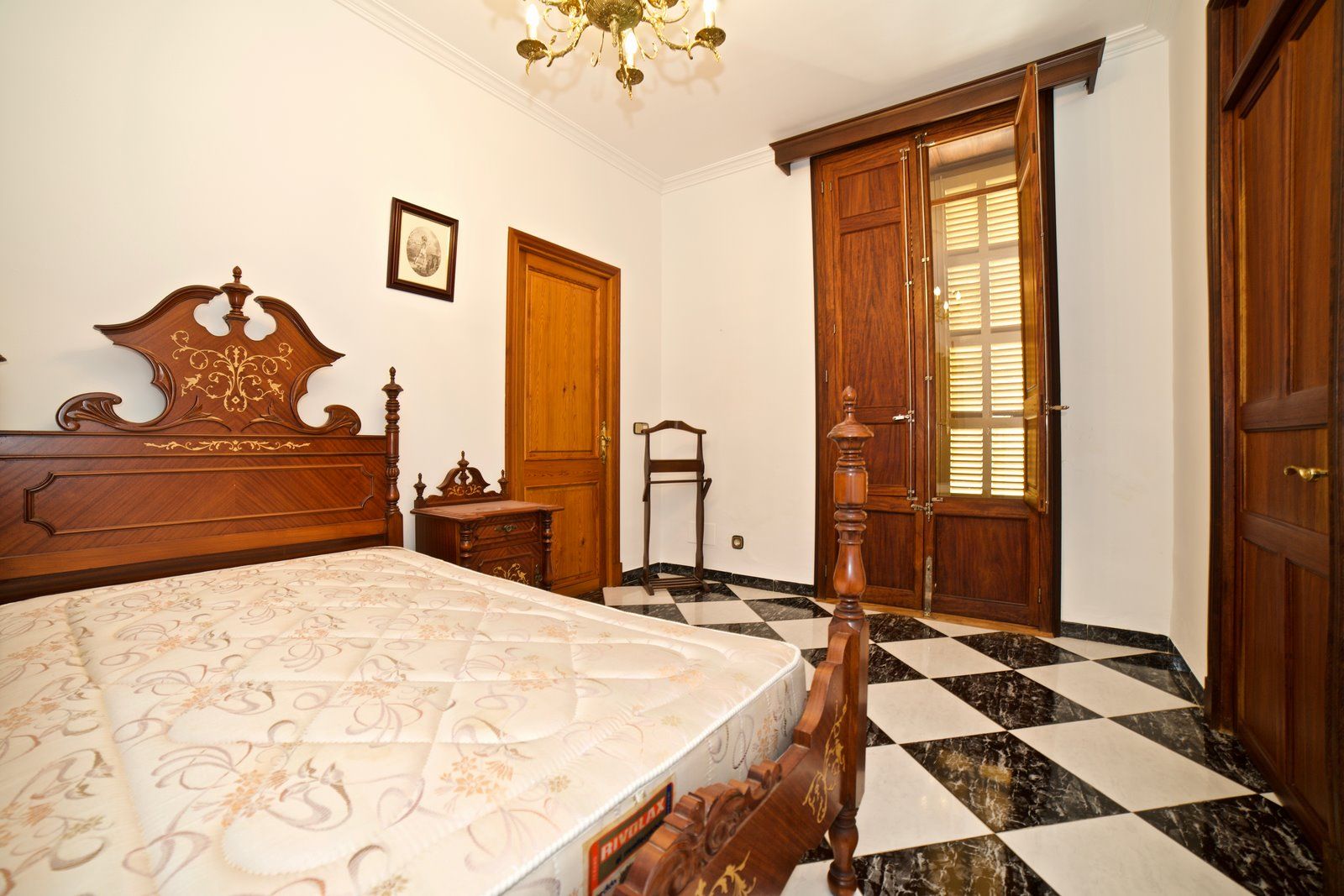 3-2008-Villasyfincasmallorca.jpg Alquiler planta baja señorial en Campos: 182 m² con historia