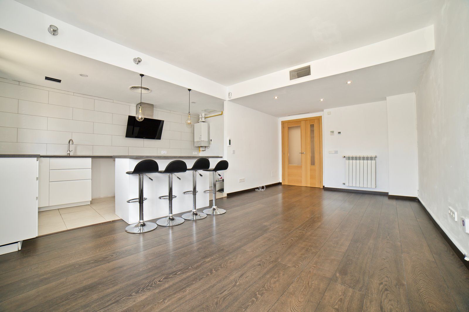 3-2011-Villasyfincasmallorca.jpg Planta baja con terraza y piscina comunitaria en Campos