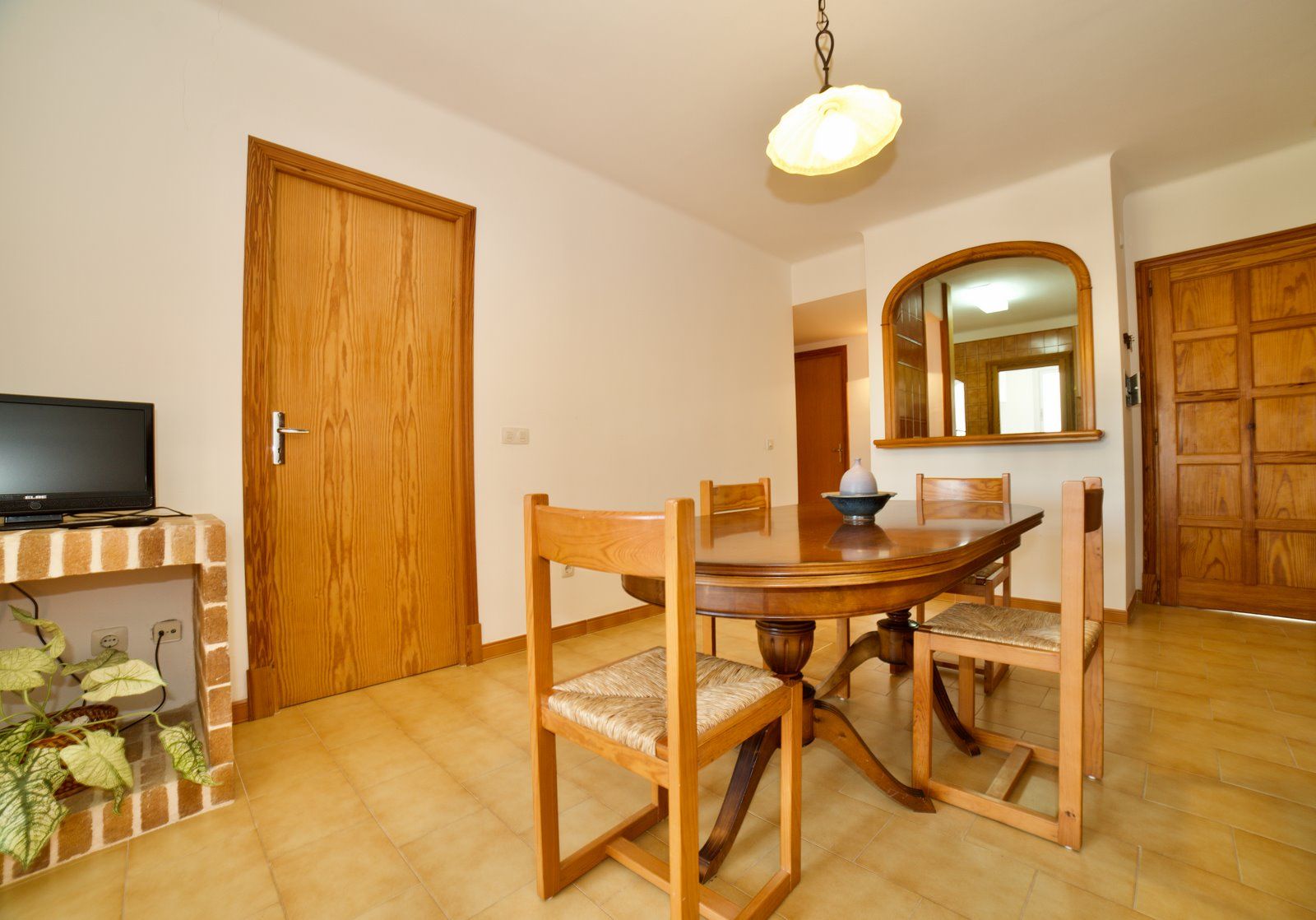 Piso en alquiler en Colonia de Sant Jordi: 3 habitaciones y terraza