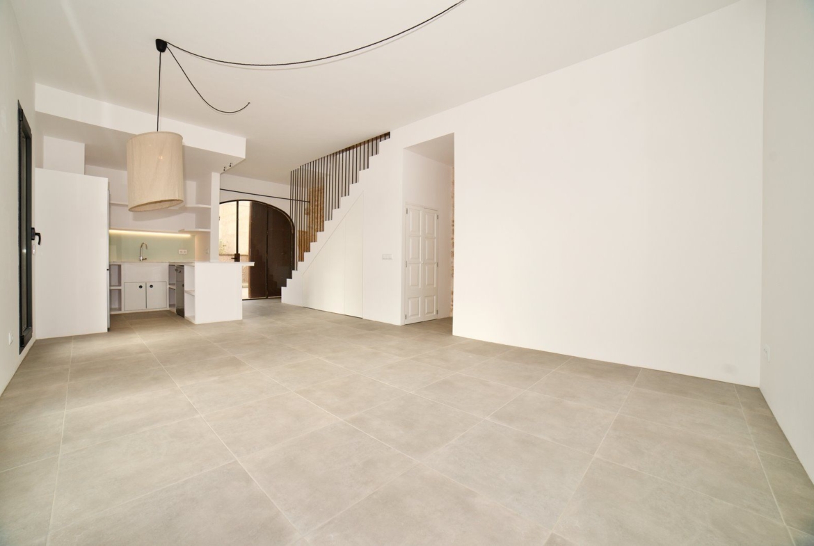 Renovated Townhouse with Garden & Pool in Santanyí