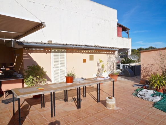 Local comercial con vivienda en Colonia de Sant Jordi