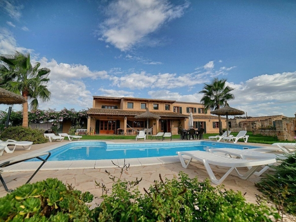 Casa de campo en alquiler con piscina en Ses Salines