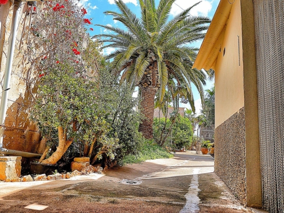 Casa de pueblo en alquiler en Es Llombards con patio y chimenea