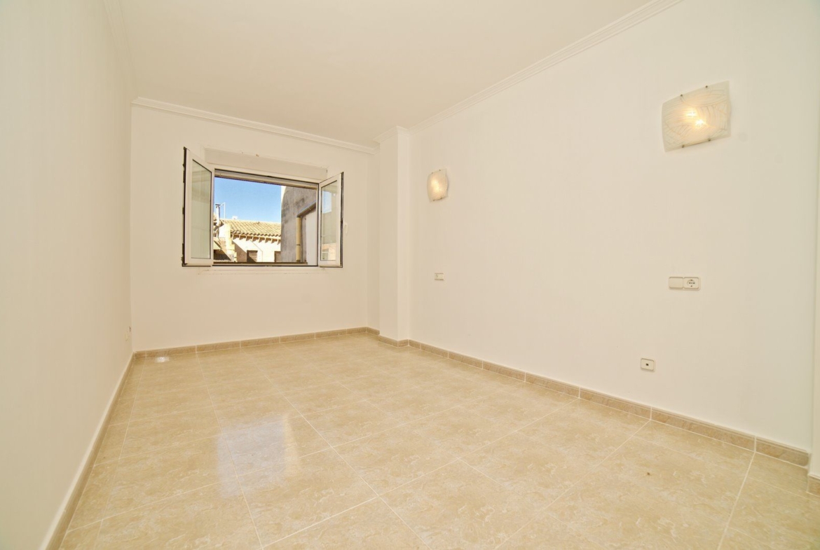 Piso en venta en Campos con gran terraza y 3 habitaciones