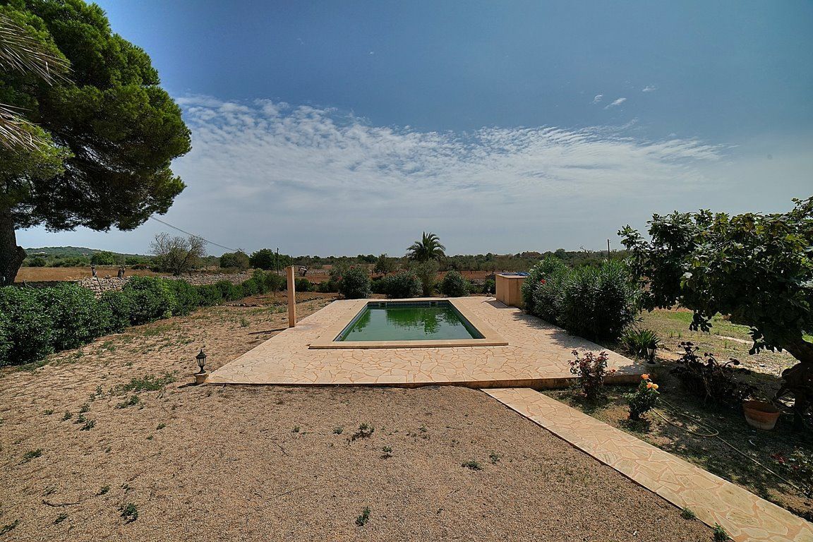 Country House with Pool for Rent Near Santanyí, Mallorca