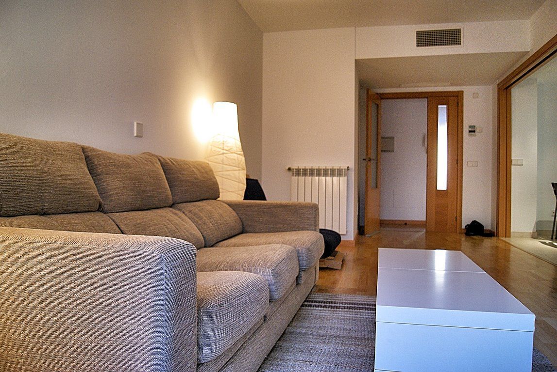 Ground-Floor Apartment for Rent in Campos with Terrace & Pool