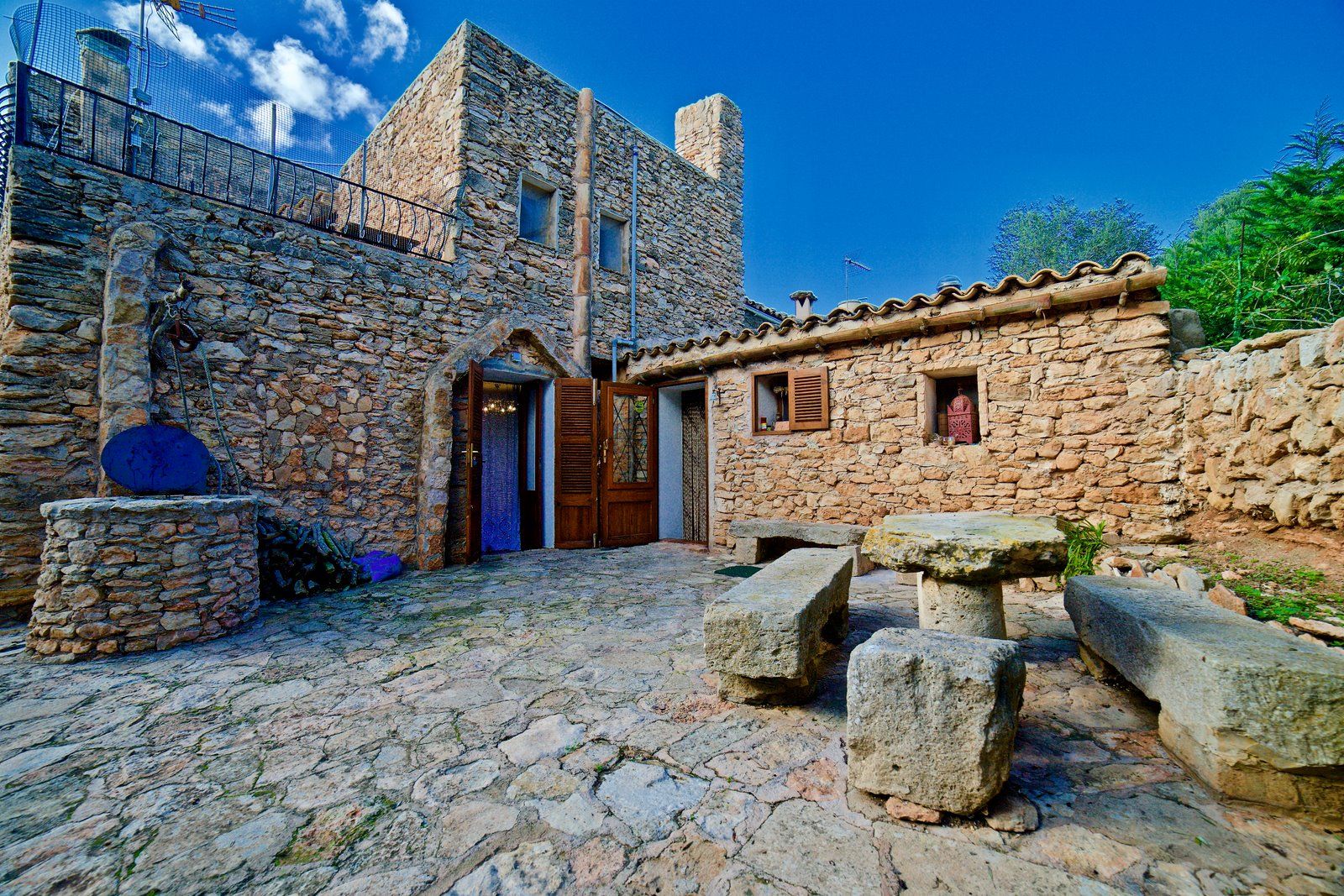 30-1180-Villasyfincasmallorca.jpg Charming Village House for Rent in Ses Salines with Garden