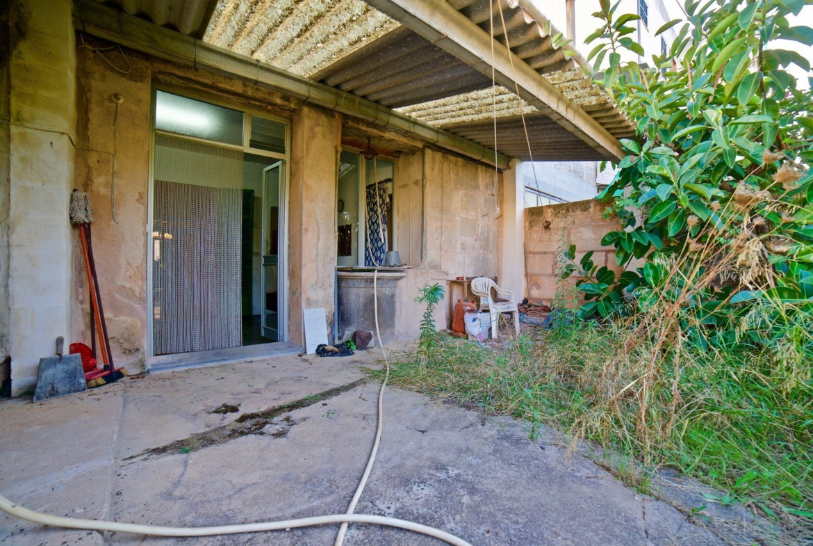 Stadthaus mit Garten und Garage in Campos, Mallorca