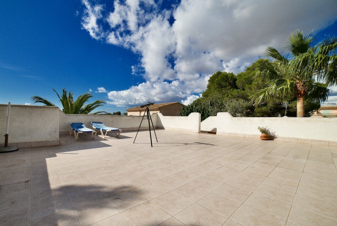 Chalet amueblado en alquiler cerca de Cala Santanyí con jardín