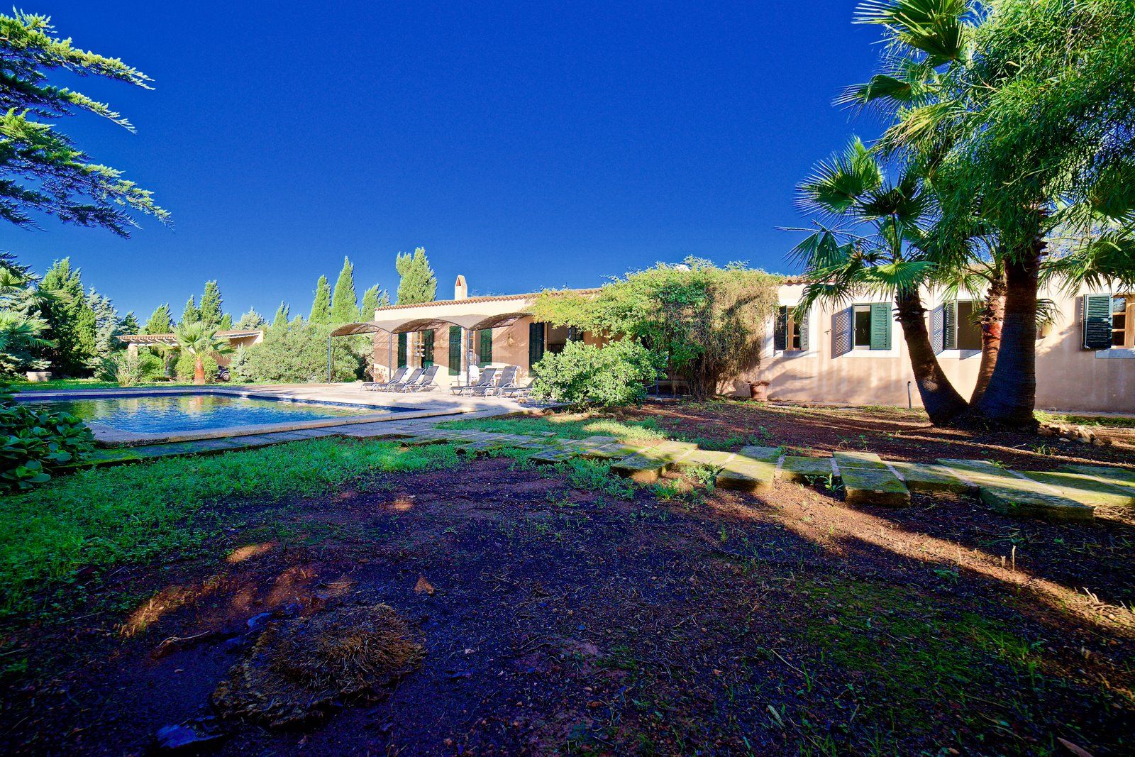 33-1166-Villasyfincasmallorca.jpg Chalet mit Pool zur Saisonmiete in Es Llombards, Südost-Mallorca