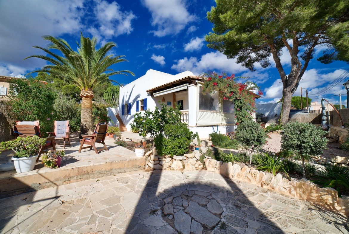 Chalet amueblado en alquiler cerca de Cala Santanyí con jardín