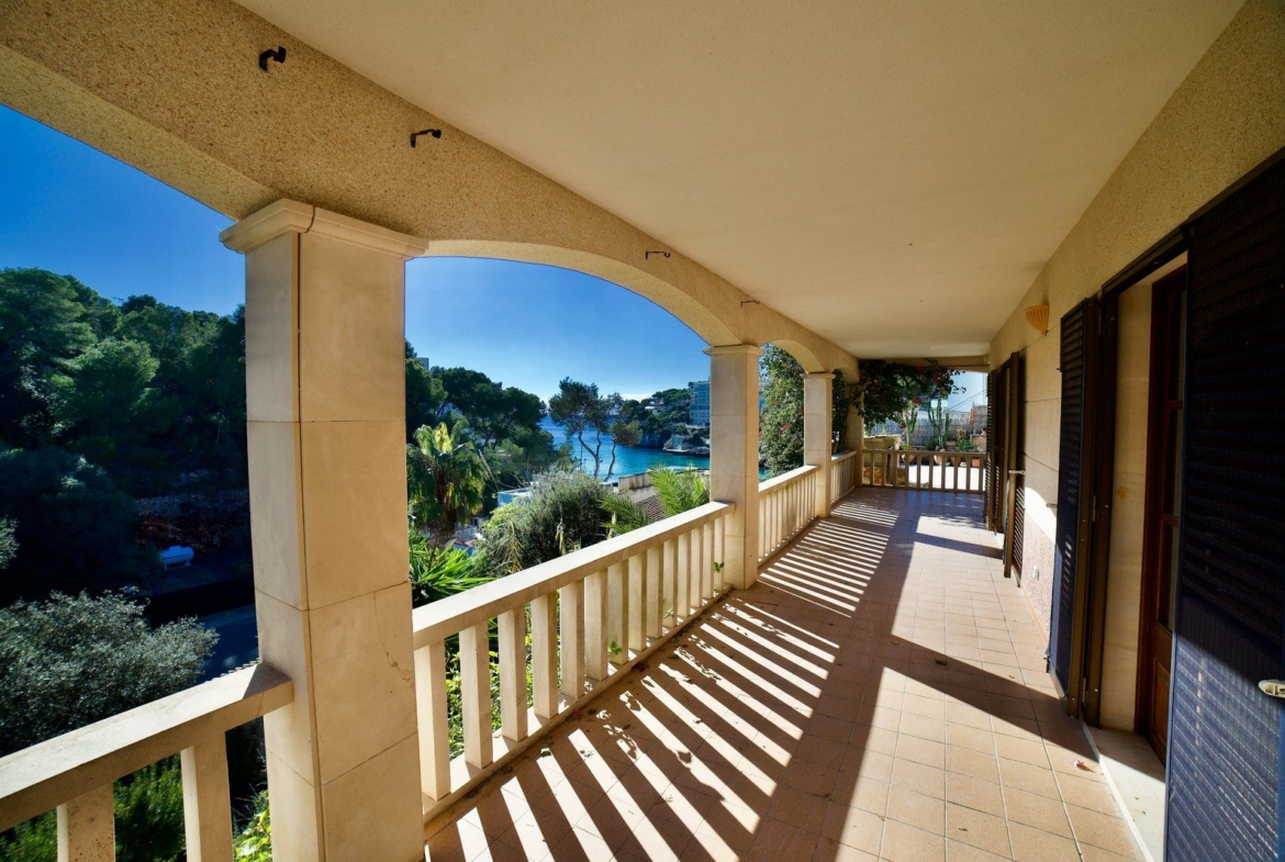 Sea View Ground-Floor Apartment for Rent in Cala Santanyí