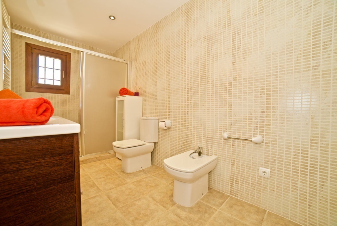 Country Home for Rent with Private Pool Near Campos