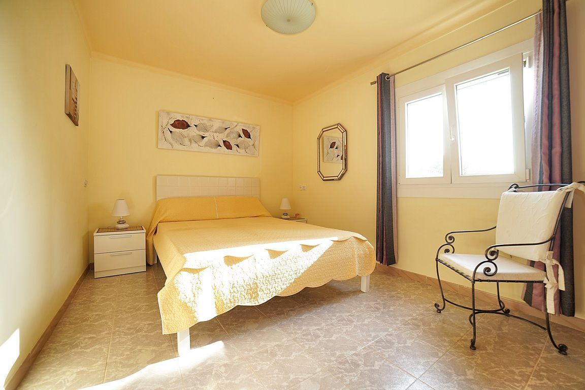 Chalet en Portocristo Novo con piscina y apartamento independiente — 900 m de Cala Anguila