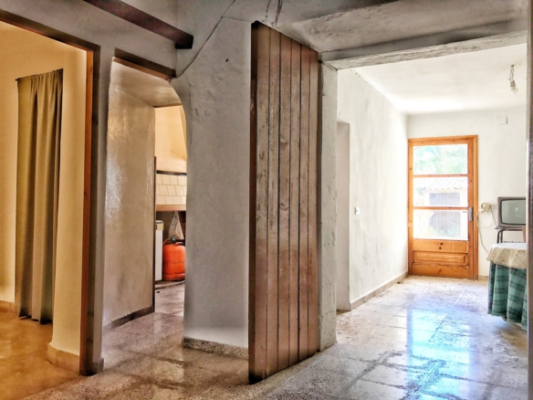 Casa de pueblo para reformar en el centro de Santanyí | 170 m²
