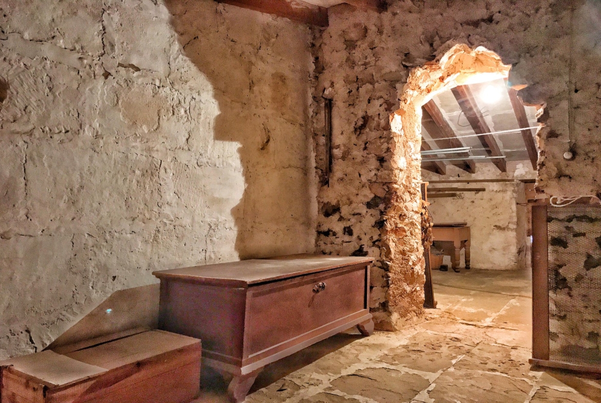 Casa de pueblo para reformar en el centro de Santanyí | 170 m²