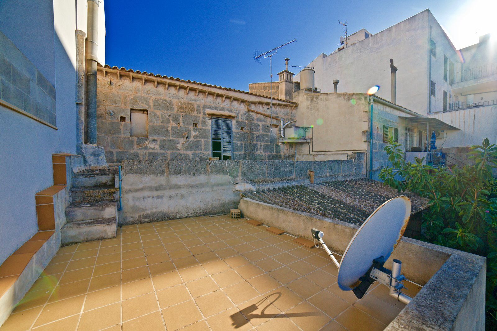 Stadthaus mit Garten und Garage in Campos, Mallorca