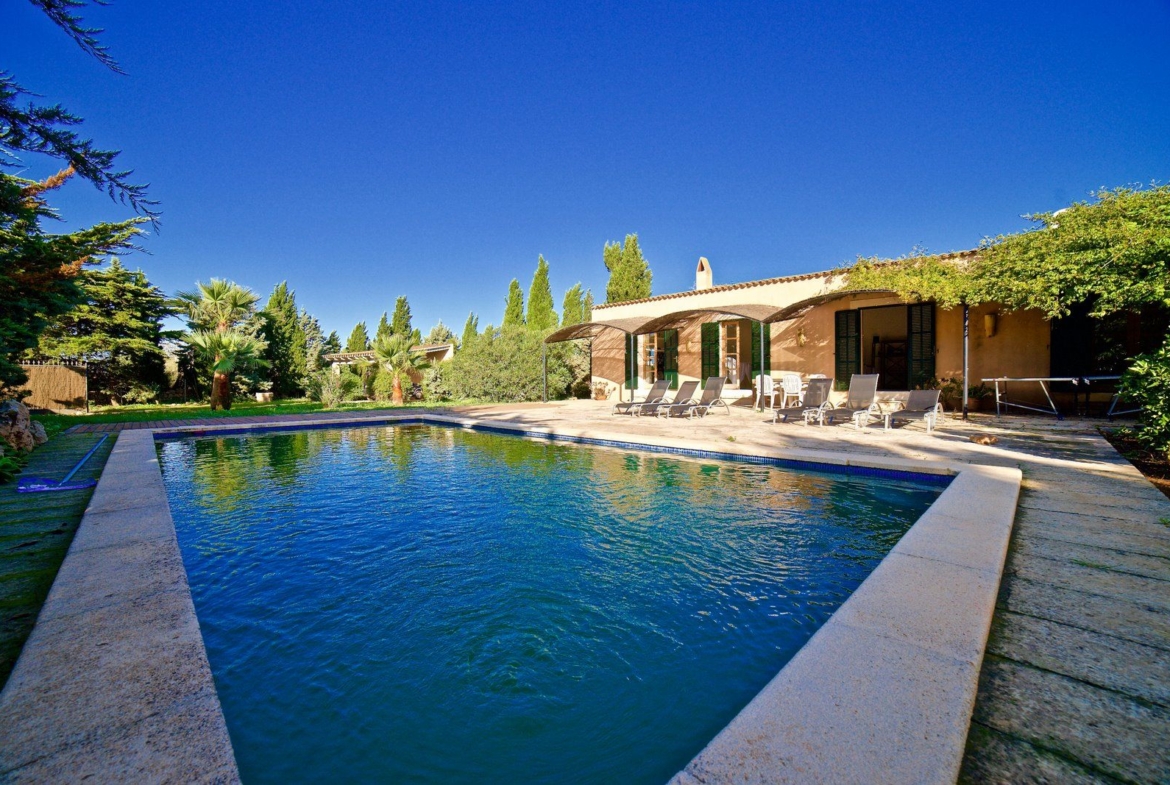 Chalet mit Pool zur Saisonmiete in Es Llombards, Südost-Mallorca