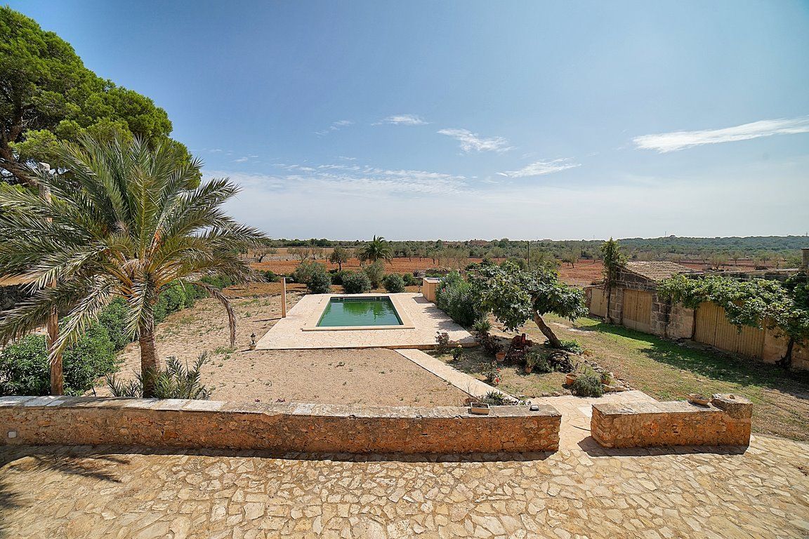 Country House with Pool for Rent Near Santanyí, Mallorca