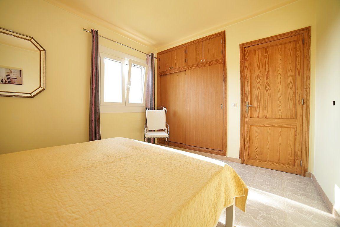 Chalet en Portocristo Novo con piscina y apartamento independiente — 900 m de Cala Anguila
